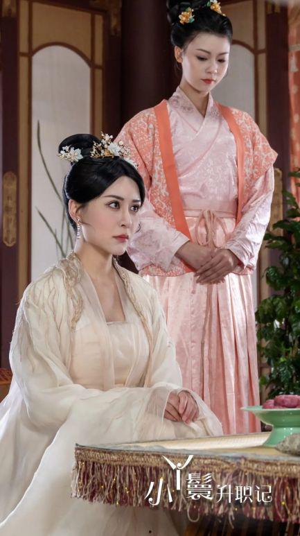 小丫鬟升职记,从尘埃到云端的人生蜕变